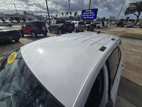 Used 2018 Chevrolet Equinox LT image 20