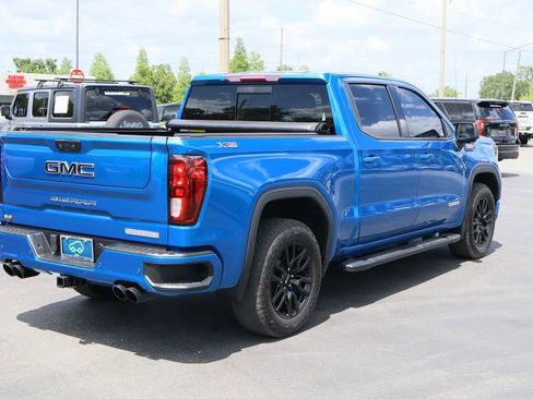 Used 2022 GMC Sierra 1500 Elevation w/ Elevation Premium Package AWD/4WD image 8