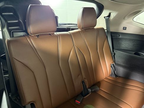 Used 2023 Acura MDX Advance image 40