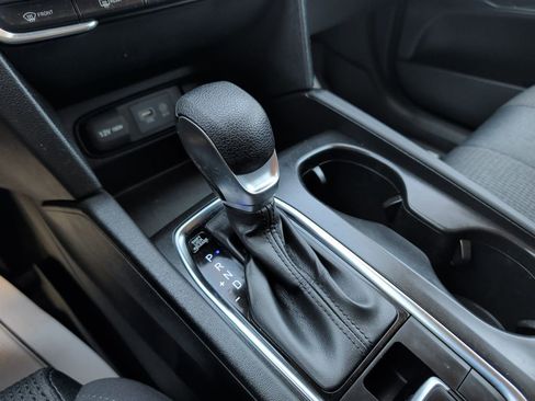 Used 2020 Hyundai Santa Fe SE image 16