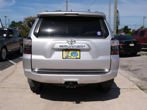Used 2015 Toyota 4Runner SR5 RWD image 6
