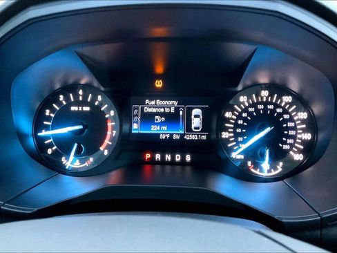 Used 2018 Ford Edge SE image 8