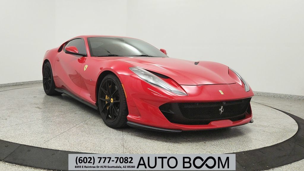 Used 2018 Ferrari 812 Superfast RWD image 1