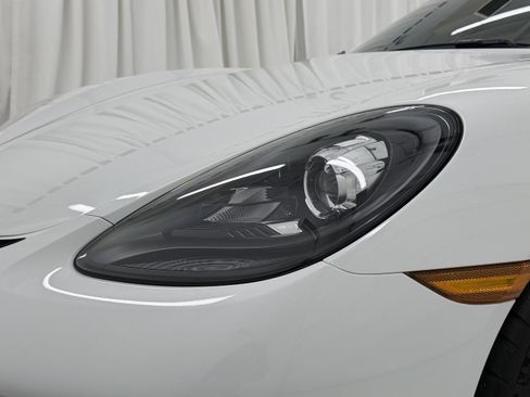 Certified 2020 Porsche 718 Cayman GT4 image 16