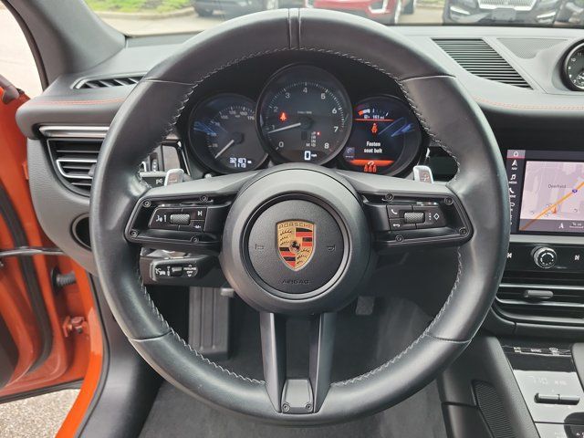 Certified 2023 Porsche Macan AWD/4WD image 29