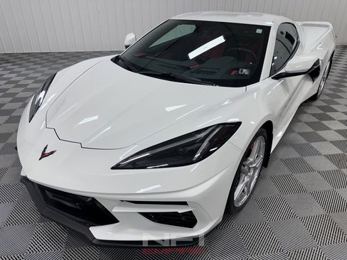 Used 2022 Chevrolet Corvette Stingray Preferred Cpe w/ Z51 Performance Package image 3