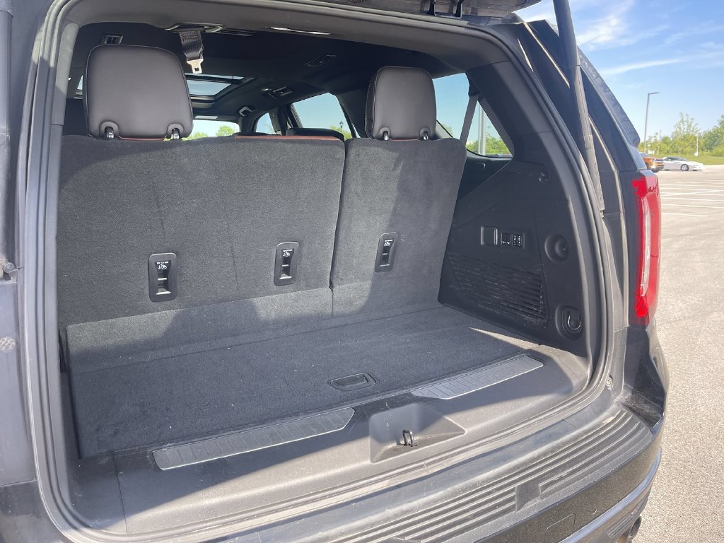 Used 2023 GMC Yukon Denali Ultimate AWD/4WD image 15