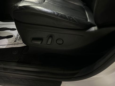 Used 2020 Hyundai Palisade SEL w/ Premium Package FWD image 11