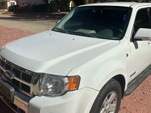 Used 2008 Ford Escape 4WD Hybrid image 1