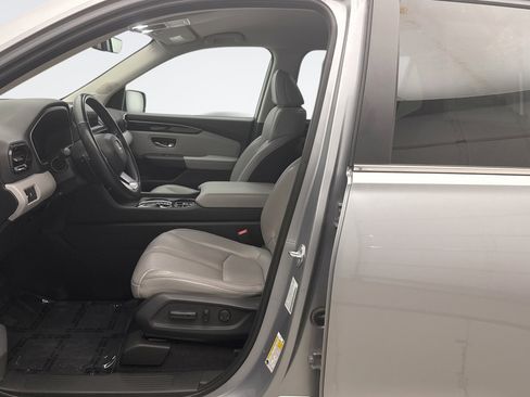 Used 2023 Honda Pilot EX-L image 11
