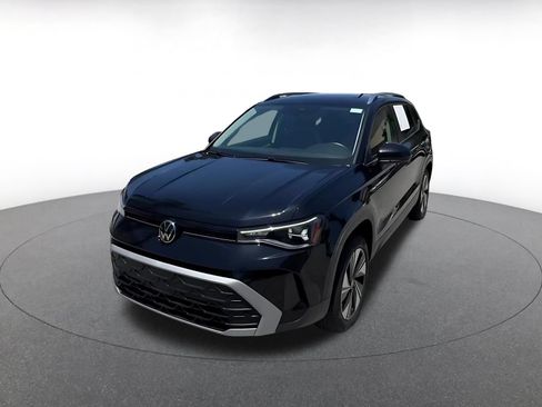 Used 2025 Volkswagen Taos SE AWD/4WD image 7