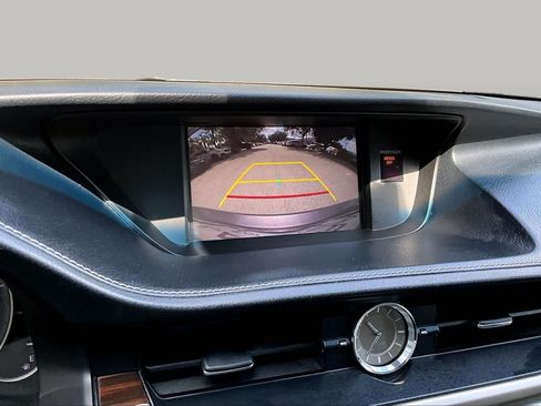 Used 2017 Lexus ES 350 w/ Luxury Package FWD image 24