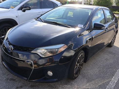 Used 2015 Toyota Corolla S Premium image 2