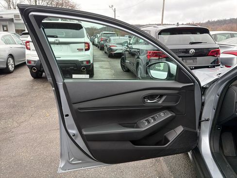 Used 2023 Honda Accord EX image 15