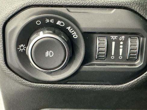 Used 2022 Jeep Wrangler Unlimited Sport image 17