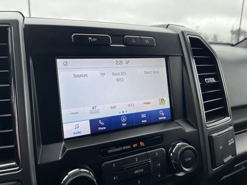 Used 2019 Ford F150 XLT w/ Equipment Group 302A Luxury AWD/4WD image 19