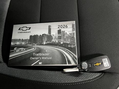 New 2026 Chevrolet TrailBlazer LT w/ LT Cold Weather Package FWD image 34