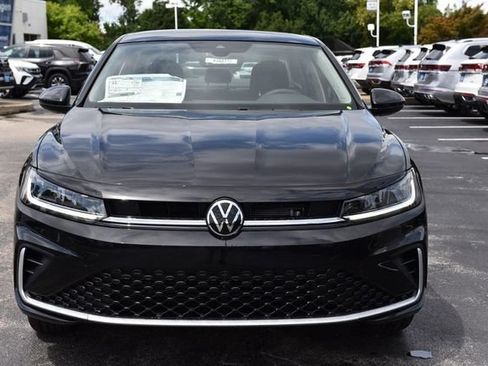 New 2026 Volkswagen Jetta SE FWD image 4