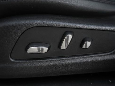 Used 2018 Cadillac XT5 Premium Luxury image 37