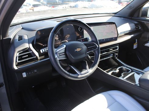 New 2026 Chevrolet Traverse High Country w/ LPO, Floor Liner Package image 11