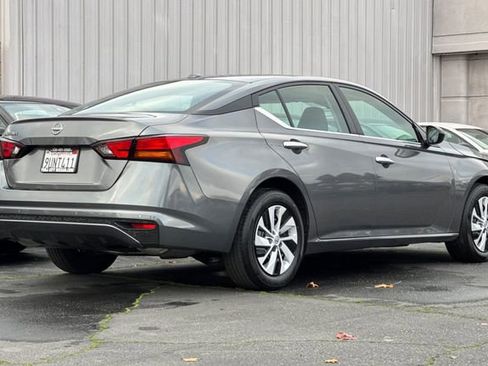Used 2025 Nissan Altima 2.5 S image 4