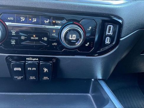 Used 2022 Chevrolet Silverado 1500 LT Trail Boss w/ Protection Package AWD/4WD image 16