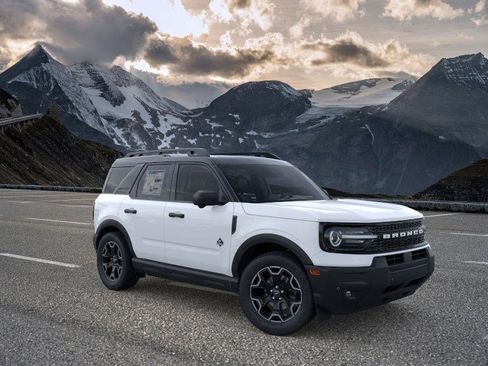 New 2026 Ford Bronco Sport Outer Banks w/ Outer Banks Tech Package+ AWD/4WD image 7