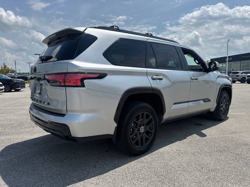 Used 2024 Toyota Sequoia Platinum AWD/4WD image 6