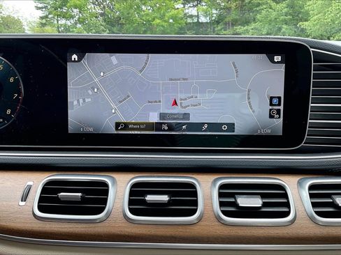 Used 2022 Mercedes-Benz GLS 450 4MATIC image 13