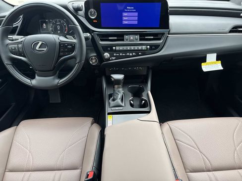 New 2025 Lexus ES 350 Ultra Luxury image 14