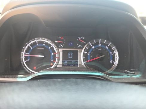 Used 2018 Toyota 4Runner Limited AWD/4WD image 9