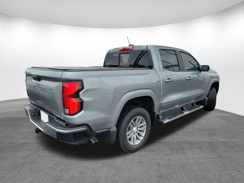 Used 2024 Chevrolet Colorado LT w/ LT Convenience Package III RWD image 5