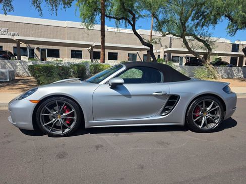 Used 2018 Porsche 718 Boxster S RWD image 7
