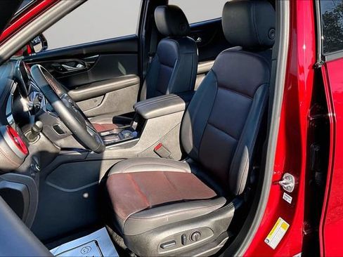 Certified 2025 Chevrolet Blazer RS FWD image 25