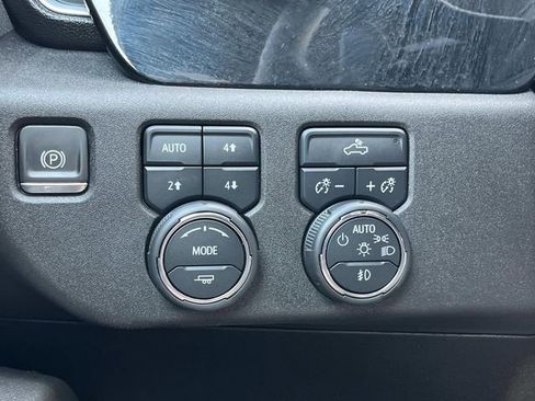 Used 2024 Chevrolet Silverado 1500 RST AWD/4WD image 35