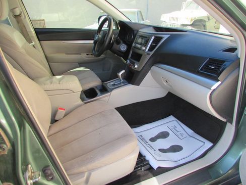 Used 2014 Subaru Outback 2.5i AWD/4WD image 15