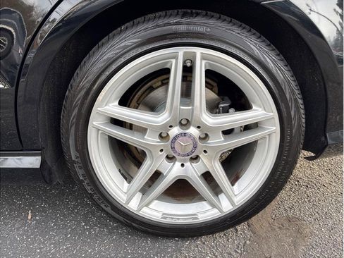 Used 2011 Mercedes-Benz E 350 4MATIC Wagon image 27