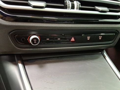 Used 2024 BMW 330i xDrive Sedan image 17