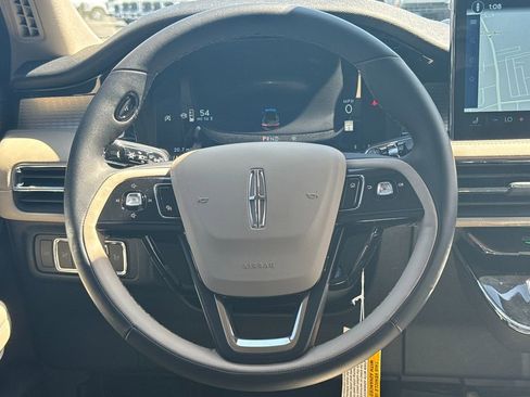 New 2026 Lincoln Corsair Premiere image 15