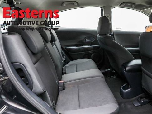 Used 2019 Honda HR-V LX image 21