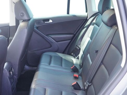 Used 2017 Volkswagen Tiguan Wolfsburg Edition FWD image 29