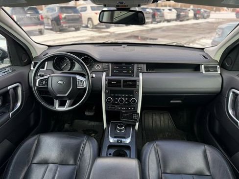 Used 2017 Land Rover Discovery Sport HSE image 2