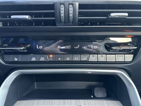 Certified 2025 MAZDA CX-90 3.3 Turbo w/ Premium Sport Pkg image 19