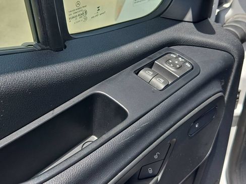 Used 2025 Mercedes-Benz Sprinter 2500 image 21