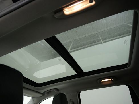 Used 2022 Jeep Compass Limited w/ Sun and Sound Group image 4