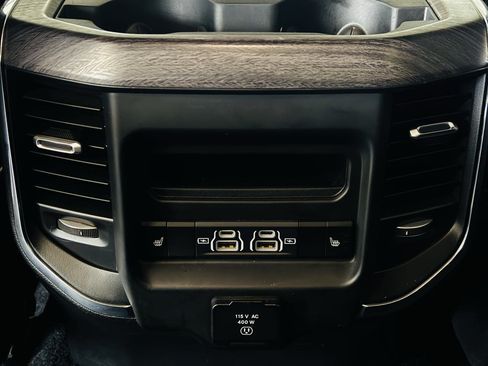Used 2025 RAM 1500 Laramie AWD/4WD image 39