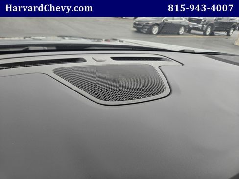 Used 2024 Chevrolet Suburban High Country AWD/4WD image 7