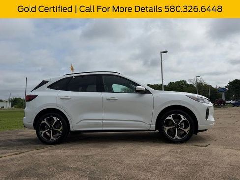 Certified 2023 Ford Escape ST-Line Select w/ Tech Pack #2 AWD/4WD image 4