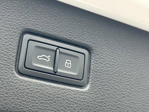 Used 2025 Audi Q7 3.0T Premium Plus w/ Premium Plus Package image 14