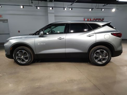 Used 2025 Chevrolet Blazer LT AWD/4WD image 4